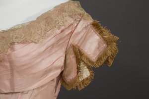 Vestido de dama-de-honor de Unknown artist