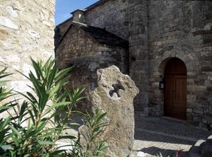 Monumento Comemorativo cátaro em Minerva, no Herault. de Unknown artist