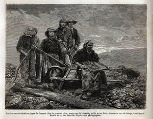Os classificadores de carvão, tipo Creusot; em primeiro plano, sentados no carrinho de mão, o mais velho dos classificadores, a mãe Dion, 36 anos de triagem. Gravura para ilustrar uma viagem ao Creusot e às minas de Saone e Loire, em 1865, por L. Simonin,  de Unknown artist
