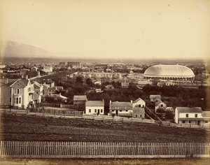 [Vista do Tabernáculo de Salt Lake e da cidade]. de Unknown artist
