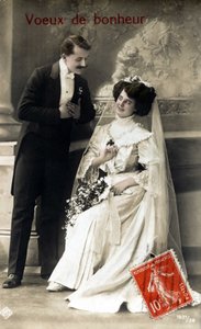 Casal de noivos. Postal de felicitação para um casamento. 1920s. de Unknown photographer