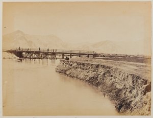 Ponte sobre o rio Kabul de Unknown photographer