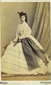 Elisabeth, Imperatriz da Áustria e Rainha Consorte da Hungria (24 de dezembro de 1837 - 10 de setembro de 1898) (foto) de Unknown photographer