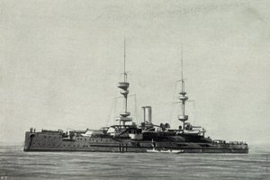 Navio de guerra inglês Ocean, afundado durante a Batalha dos Dardanelos em 18 de março de Unknown photographer