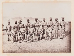 Oficiais indianos da 28ª Infantaria Nativa de Bombaim, 1884 por volta de de Unknown