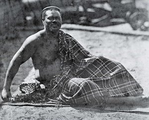 Rei Cetshwayo em exílio na Cidade do Cabo de Unknown photographer