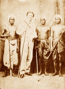 Tenente Joseph Sherer, Assistente do Superintendente de Cachar, com seus portadores, Manipur, 1861 por volta de de Unknown