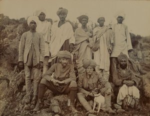 Tenente S Edwardes com seu cachorro Biddy, 1895 por volta de de Unknown
