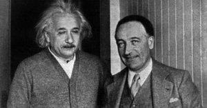 Louis Farigoule também conhecido por Jules Romains recebido por Albert Einstein, Princeton, EUA de Unknown photographer