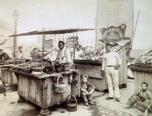 Os vendedores de ostras de Santa Lúcia a Nápoles, finais do século XIX de Unknown photographer