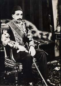 Retrato de Abdulhamid II (1842-1918), Sultão do Império Otomano (foto a p/b) de Unknown photographer