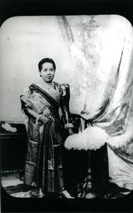 Rainha Saovabha Phongsri, c.1880 (foto a p/b) de Unknown photographer