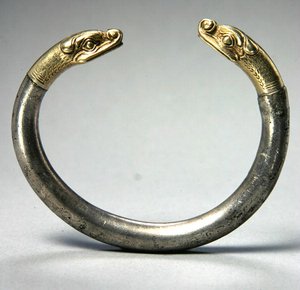 Bracelete (prata e ouro) de Urartian