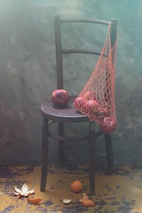 Maçãs rústicas e cadeira de UstinaGreen