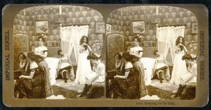 &39;Dressing for the Ball&39;, c.1900 (foto em sépia) (ver também 473245) de Vermont, USA H.C. White Company