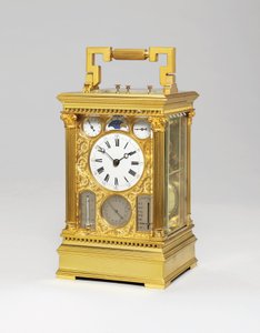Relógio de carruagem de oito dias com grande sonnerie de latão francês com calendário completo, fases da lua, barômetro e termômetro, c.1880 de Victorien Boseet