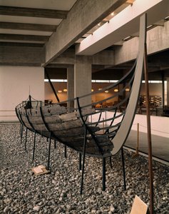 Navio viking (drakkar ou Langskip) encontrado no fiorde Roskilde, Dinamarca, c.1030 (carvalho, pinheiro, freixo e amieiro)