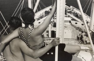 Casal a bordo do navio de cruzeiro "Oceania", do álbum "At the Edge of Oceania 28th July to 10th August 1935 de Vincenzo Balocchi