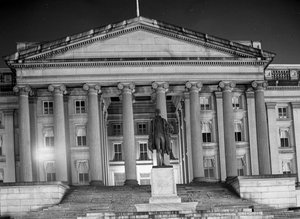 Edifício do Tesouro, Washington à noite