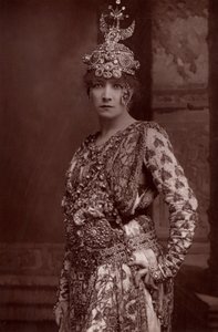 "Henriette Rosine Bernard dite Sarah Bernhardt (1844-1923) (tipo woodbury) de W. and D. (after) Downey