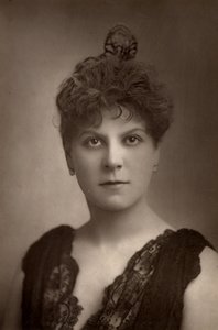 "Jessie Millward (Sra. John Glendinning) Atriz inglesa. Membro da companhia de teatro de Henry Irving. (woodburytype) de W. and D. (after) Downey