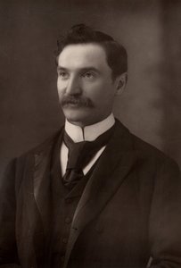 "Solomon Joseph Solomon (1860-1927) Pintor inglês de retratos e murais. Na Primeira Guerra Mundial, introduziu o uso da camuflagem no exército britânico. (woodburytype)