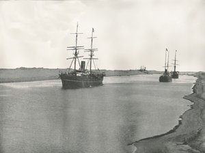 Navios no canal de Suez, Kantara, Egito, 1895.
