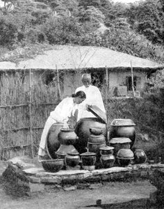 Habitantes de roupagem branca da Coreia, 1936.