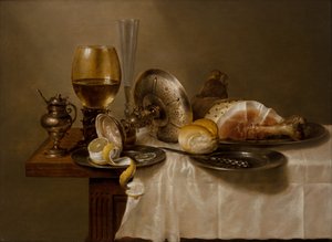 Uma Natureza Morta com um Roemer, um Tazza de Prata Virado, uma Flauta, um Rolo de Pão e Presunto sobre uma Mesa de Willem Claesz. Heda