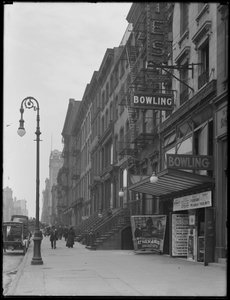 Pista de boliche em 248 W. 14th Street, Nova York, 2 de maio de 1916 de William Davis Hassler