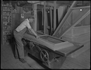 Articulando a ogiva de um caixão de madeira, Oneida, Nova York, 3 de abril de 1916