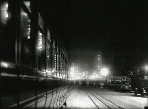 Visão noturna perto de Times Square, c.1919-20 de William Davis Hassler