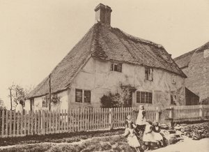 Em Burwash, Sussex (fotografia a preto e branco) de William Galsworthy Davie