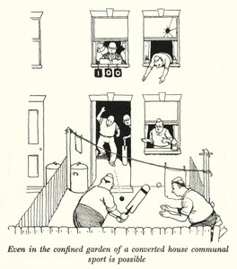 Mesmo no jardim confinado de uma casa convertida é possível o desporto comunitário (litho) de William Heath Robinson