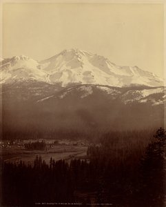 O Monte Shasta visto de Sissions