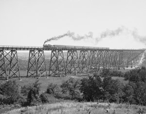 Ponte Ferroviária sobre o Rio Des Moines, c.1900 (foto a p/b)