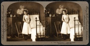 Oh que espartilho após a ópera, c.1900 (foto sépia) (ver também 473263)