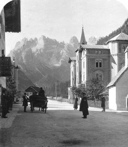 Landro e Monte Cristallo, Tirol, Itália, c1900s. de Wurthle and Sons