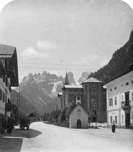Landro e Monte Cristallo, Tirol, Itália, c1900s. de Wurthle and Sons