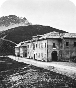 Santa Maria, na passagem da montanha Umbrail, Tirol, c1900s. de Wurthle and Sons