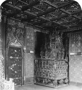 O forno na Câmara dos Príncipes, Festung Hohensalzburg, Salzburgo, Áustria, c1900s. de Wurthle and Sons