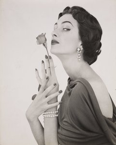 mulher com uma rosa, c.1960