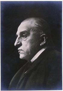Jean-Martin Charcot. por volta de 1880 (foto p/b) de . .