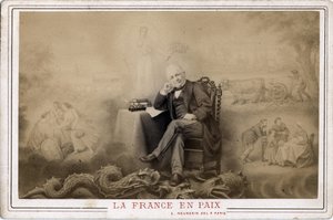 Comuna de Paris: retrato de Louis Adolphe Thiers (1797-1877) sentado sobre o dragão, símbolo provável da comuna. de Frederick (attr. to) Barnard