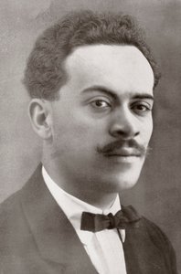 Rafael Millán Picazo (1893 -1957), compositor espanhol especializado na zarzuela, ou opereta espanhola, de La Esfera de Ferdinand Georg Waldmuller
