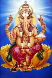Shiva templo hindu. Ganesha ou Ganapati: o deus hindu com cabeça de elefante.