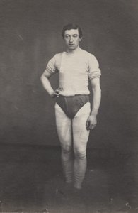 Jovem em traje atlético de attributed to Oliver H. Willard