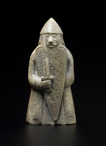 Peça de xadrez de Lewis - Berserker (marfim de morsa)