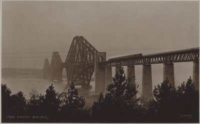 Ponte da Forth (foto a p/b) de (after) English photographer