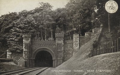 Túnel de Shugborough, perto de Stafford (foto a p/b) de (after) English photographer